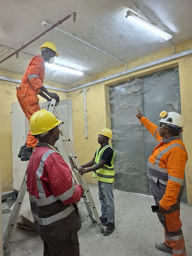Ceiling detector installation team briefing