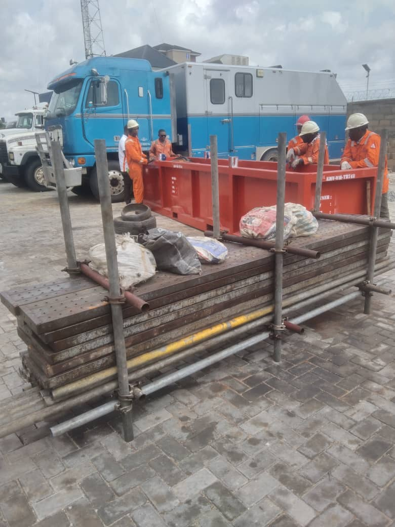 Scaffold boards and tubes mobilised at the yard